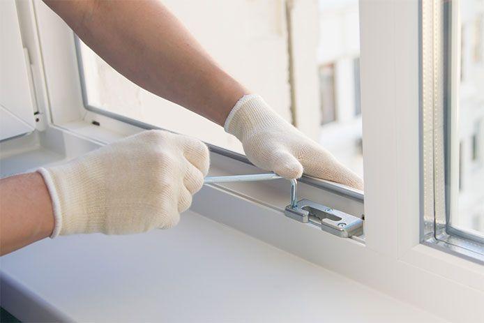 When to Call for Sliding Door Repairs